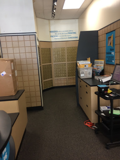 Shipping and Mailing Service «The UPS Store», reviews and photos, 4327 S Hwy 27, Clermont, FL 34711, USA
