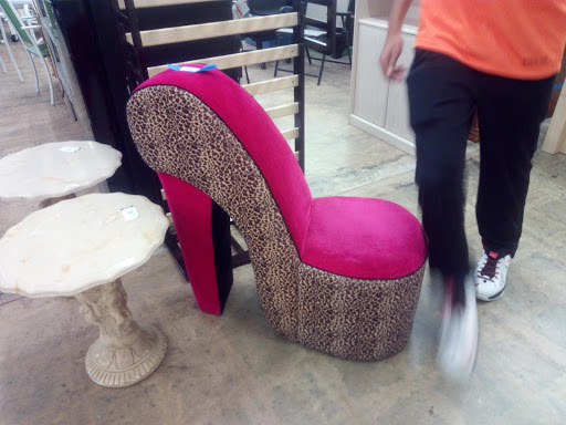 Thrift Store «Goodwill Super Store», reviews and photos, 825 W Pipeline Rd, Hurst, TX 76053, USA