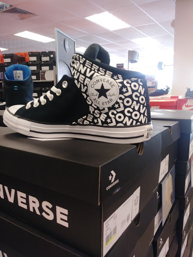 Shoe Store «Shoe Carnival», reviews and photos, 11255 Garland Rd, Dallas, TX 75218, USA