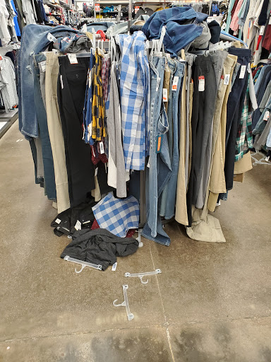 Clothing Store «Old Navy», reviews and photos, 8674 Park Meadows Center Dr, Lone Tree, CO 80124, USA