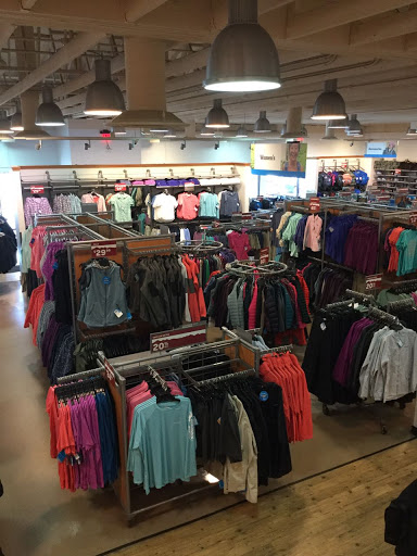 Sportswear Store «Columbia Sportswear Outlet Store at Lighthouse Place Premium Outlets», reviews and photos, 1710 Lighthouse Pl, Michigan City, IN 46360, USA