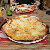 Pizza du Pizzeria Le Tyrolien à Morzine - n°10