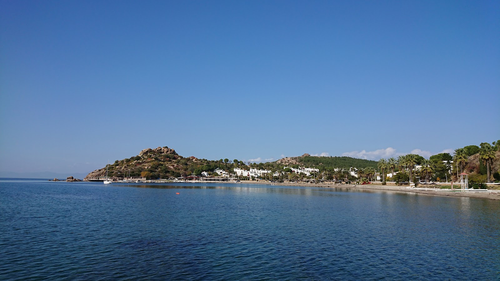 Fotografija Guvercin Koyu beach z prostorna obala