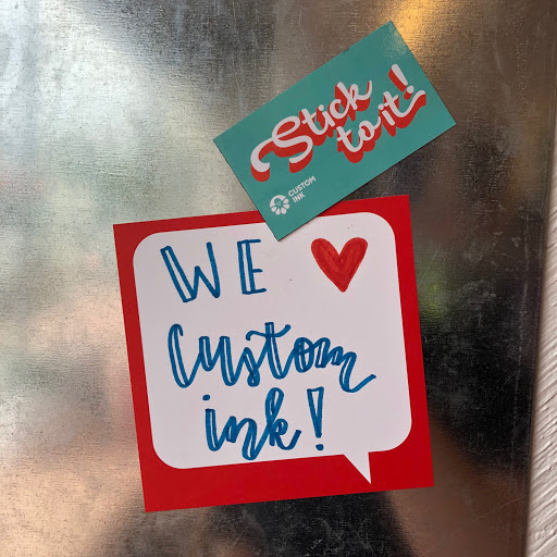 Custom T-shirt Store «CustomInk - Custom T-shirt Store - Richmond», reviews and photos, 3401 W Cary St, Richmond, VA 23221, USA