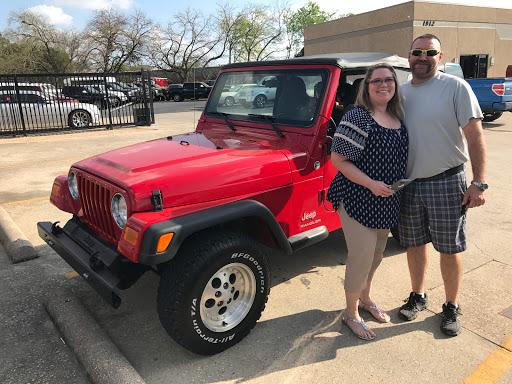 Used Car Dealer «Lone Star Car & Truck», reviews and photos, 1912 Old Denton Rd, Carrollton, TX 75006, USA