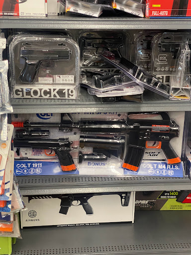 Sporting Goods Store «Big 5 Sporting Goods», reviews and photos, 1430 S Mooney Blvd, Visalia, CA 93277, USA