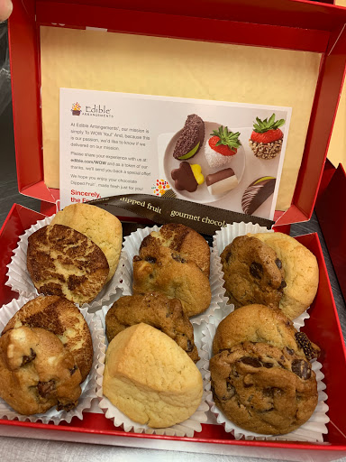 Gift Shop «Edible Arrangements», reviews and photos, 5 Regent Park Blvd Unit 101, Asheville, NC 28806, USA