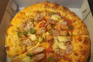 Melayu Pizza image