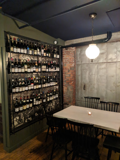 Wine Store «Dedalus Wine Shop, Market & Wine Bar», reviews and photos, 388 Pine St, Burlington, VT 05401, USA