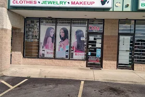 For us beauty supply image