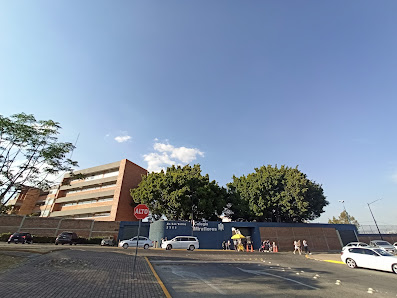 Colegio Miraflores Manuel Lopez Sanabria 220, Lomas del Campestre, 37150 León de los Aldama, Gto., México