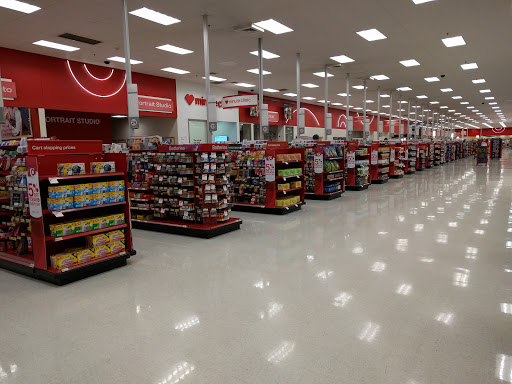 Department Store «Target», reviews and photos, 13301 Gateway Center Dr, Gainesville, VA 20155, USA