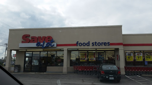 Grocery Store «Save-A-Lot», reviews and photos, 715 W Pearce Blvd, Wentzville, MO 63385, USA