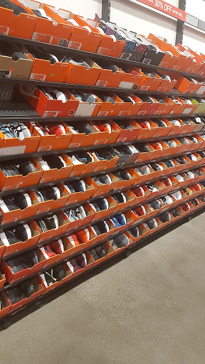 Sporting Goods Store «Nike Factory Store», reviews and photos, 71 Aquarium Way, Long Beach, CA 90802, USA