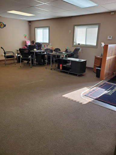 Used Car Dealer «Advantage Auto Sales Inc», reviews and photos, 1525 W Market St, Bloomington, IL 61701, USA