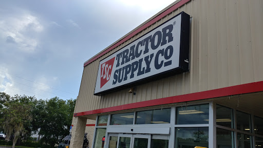Home Improvement Store «Tractor Supply Co.», reviews and photos, 8447 FL-54, New Port Richey, FL 34655, USA