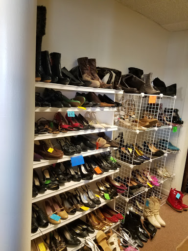 Consignment Shop «Brand Used Thrift And Consignment Shop», reviews and photos, 157 Dolson Ave, Middletown, NY 10940, USA