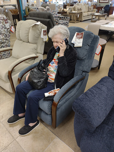 Furniture Store «La-Z-Boy Furniture Galleries», reviews and photos, 6000 S Broadway Ave, Tyler, TX 75711, USA