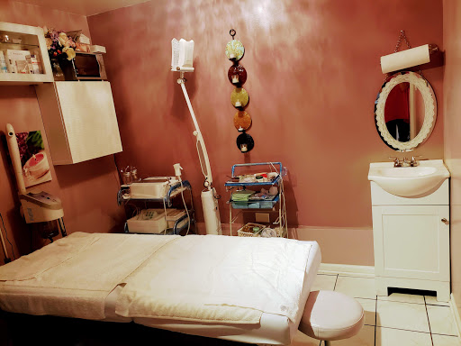 Beauty Salon «Sonia Herbal Beauty Salon», reviews and photos, 5055 N Clark St, Chicago, IL 60640, USA