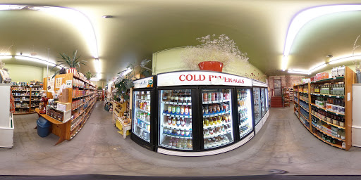 Grocery Store «Bear Foods Natural Market», reviews and photos, 125 E Woodin Ave, Chelan, WA 98816, USA