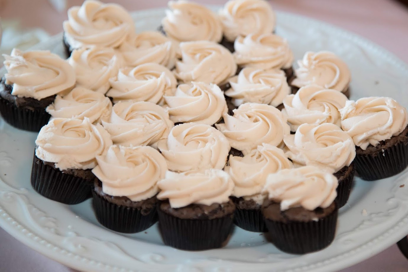 Lesley's Creative Cakes, Flowers & Catering