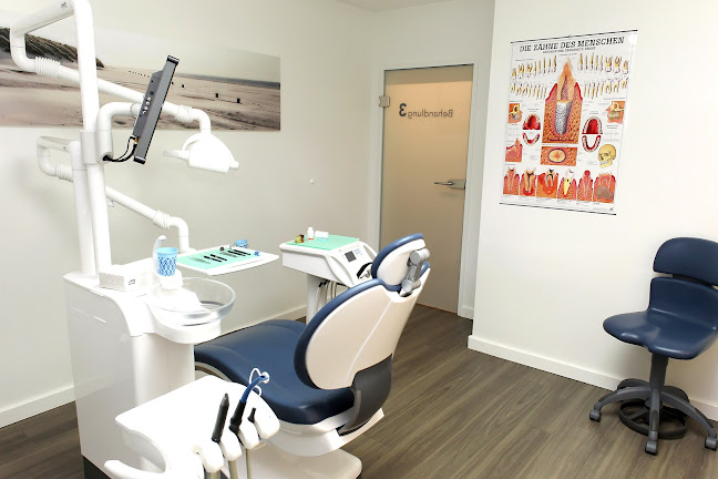 Zahnärztezentrum Aesch | Implantologie und allgemeine Zahnmedizin | Rifai & Romanek in Aesch | Baselland - Zahnarzt