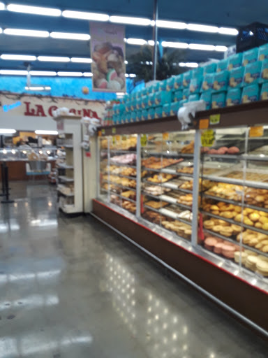 Supermarket «Vallarta Supermarkets», reviews and photos, 9136 Sepulveda Blvd, North Hills, CA 91343, USA
