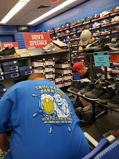 Sporting Goods Store «Big 5 Sporting Goods», reviews and photos, 10027 W Remington Ave #100, Littleton, CO 80127, USA