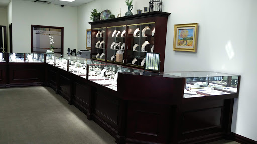 Jewelry Store «E.D. Marshall Jewelers Tempe», reviews and photos, 7650 S McClintock Dr Suite 102, Tempe, AZ 85284, USA