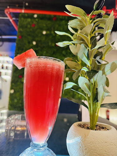 Comentarii opinii despre Hundred evining مائة مساء كافيه