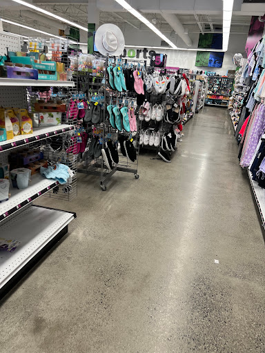 Variety Store «Five Below», reviews and photos, 13005 Lee Jackson Memorial Hwy, Fairfax, VA 22033, USA