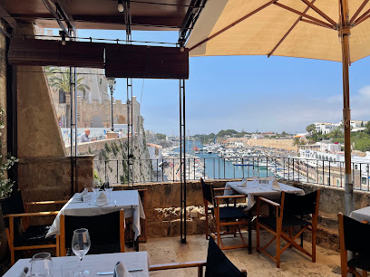 Restaurant Cas Cònsol - Plaça des Born, 17, 07760 Ciutadella de Menorca, Illes Balears, Spain