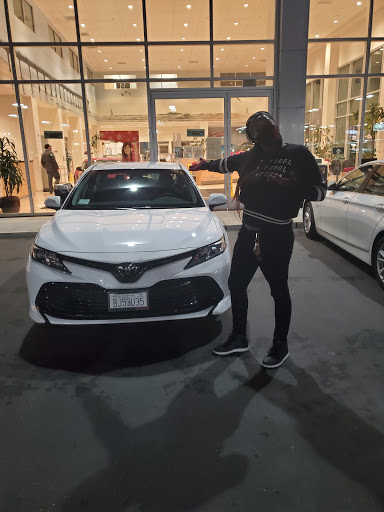Manhattan Beach Toyota image