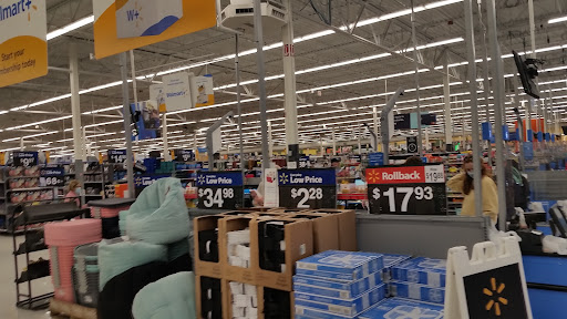 Department Store «Walmart Supercenter», reviews and photos, 2500 Lake Shore Dr E, Ashland, WI 54806, USA