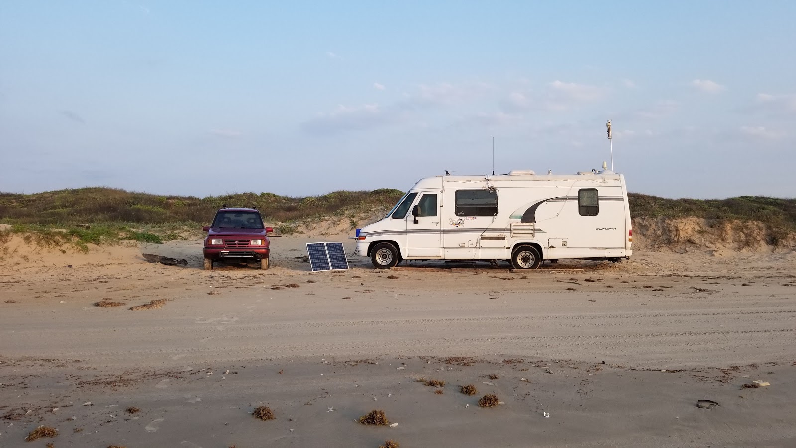 Foto de North beach Camping - bom local amigável para animais de estimação para férias