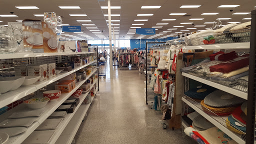 Clothing Store «Ross Dress for Less», reviews and photos, 415 South State Road 7, Hollywood, FL 33023, USA