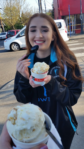 Ice Cream Shop «Salt & Straw», reviews and photos, 2035 NE Alberta St, Portland, OR 97211, USA