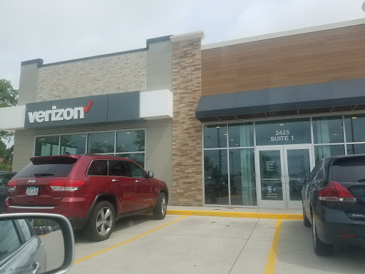 Cell Phone Store «Verizon», reviews and photos, 2425 2nd St #1, Coralville, IA 52241, USA