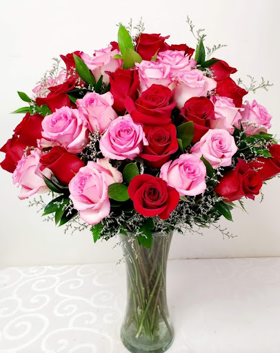 Bixby Knolls Florist image