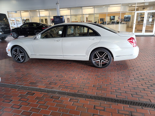 Car Dealer «Logic Auto Sales LLC», reviews and photos, 4920 Commerce Pkwy Unit # 4, Warrensville Heights, OH 44128, USA