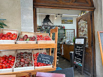 Atmosphère du Sandwicherie Saveurs et Terroirs à Arles - n°3