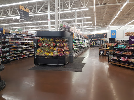 Department Store «Walmart Supercenter», reviews and photos, 3400 Steelyard Dr, Cleveland, OH 44109, USA