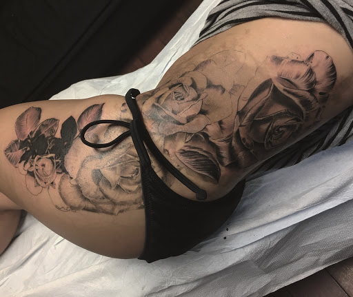 Find small finger tattoo ideas for your next unique tattoo in Alhambra at IFA2 Tattoo Studio