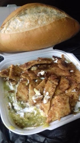 Tortas De Chilaquiles