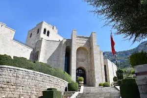 Muzeu Kombëtar Gjergj Kastrioti (Skënderbeu) image