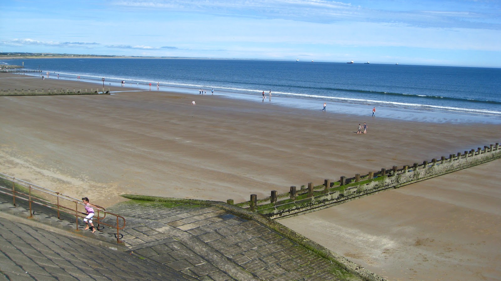 Photo of Aberdeen Beach amenities area