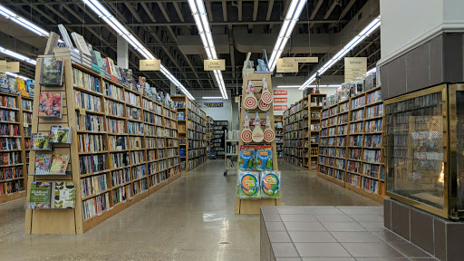 Book Store «Half Price Books», reviews and photos, 17145 W Bluemound Rd, Brookfield, WI 53005, USA