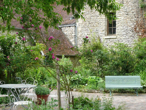 Le Gîte d'Albertine: Vacances Gite 1 à 5 personnes, jardin, calme, proche Parc d'Astérix, Beauvais, Roissy, Chantilly - Oise à Ully-Saint-Georges