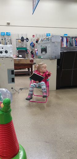 Tire Shop «Discount Tire Store - Naperville, IL», reviews and photos, 535 Fort Hill Dr, Naperville, IL 60540, USA