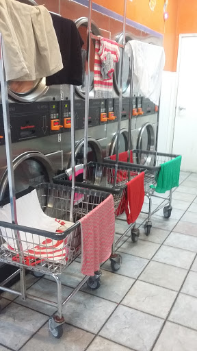 Laundromat «Laundromax», reviews and photos, 837 S Prairie Ave, Inglewood, CA 90301, USA